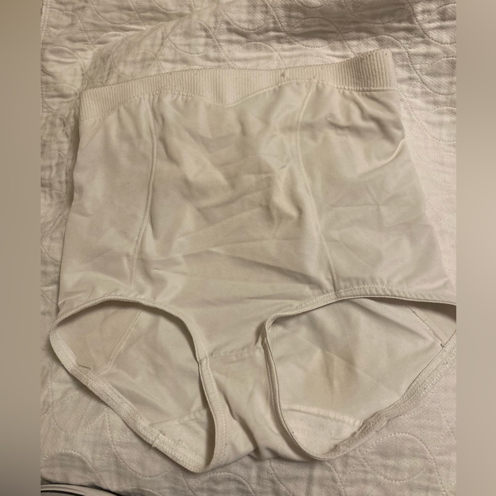 Says X-Large but fits Med Women’s compression underwear vintage but never worn